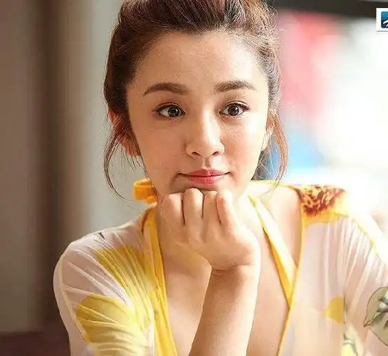 我的体育老师为何能火漂亮女孩找大叔是对是错进化学深度剖析