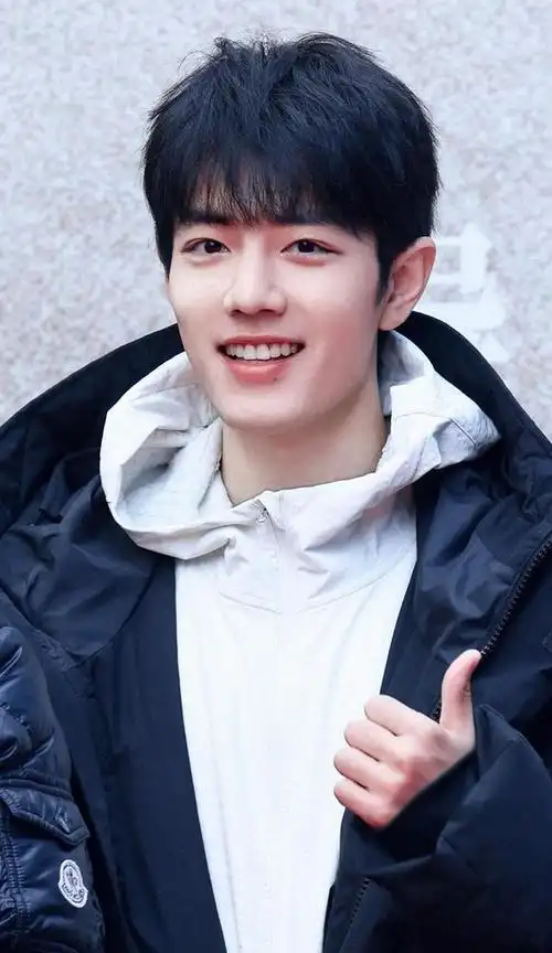 240109肖战风采照映人心正能量艺术光芒万丈