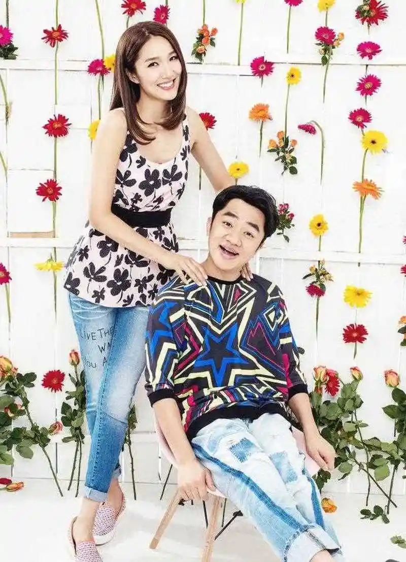 当王祖蓝在婚礼上踮起脚亲吻新娘李亚男的时候,王祖蓝做梦也没有想到