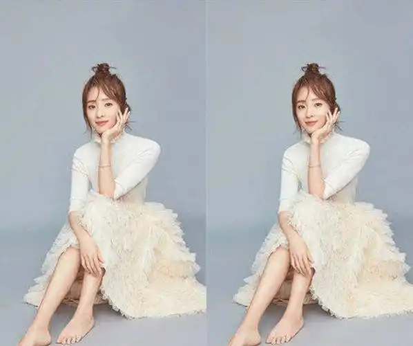 胡冰卿为出圈真的拼了,大领口加上高时尚,让人看了心跳加快