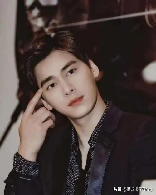 李易峰资产有多少他说随便挥霍如今他作为公司的产品要下架了