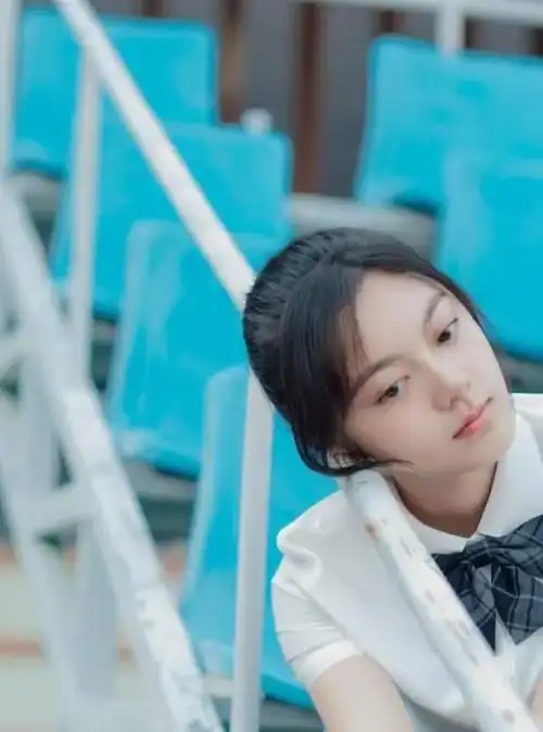 获中戏第一的赵今麦当她扎起马尾辫穿上校服后这是班花吧