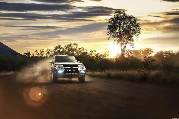 面对国六,这些大排量越野车做出了选择,你喜欢的那款还在吗