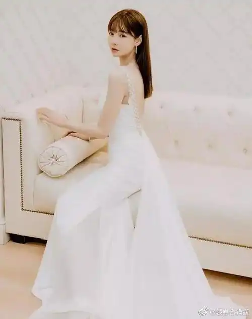 杜海涛沈梦辰婚纱正片流出,修图太过认不出,莫名想到吴昕!