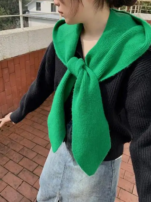 适合圣诞节～又可以当帽子,当围巾,当披肩!