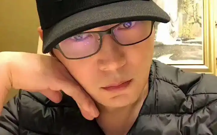 焦恩俊50岁稍微正常点的自拍#焦恩俊#实力派演员 #颜值 #男神