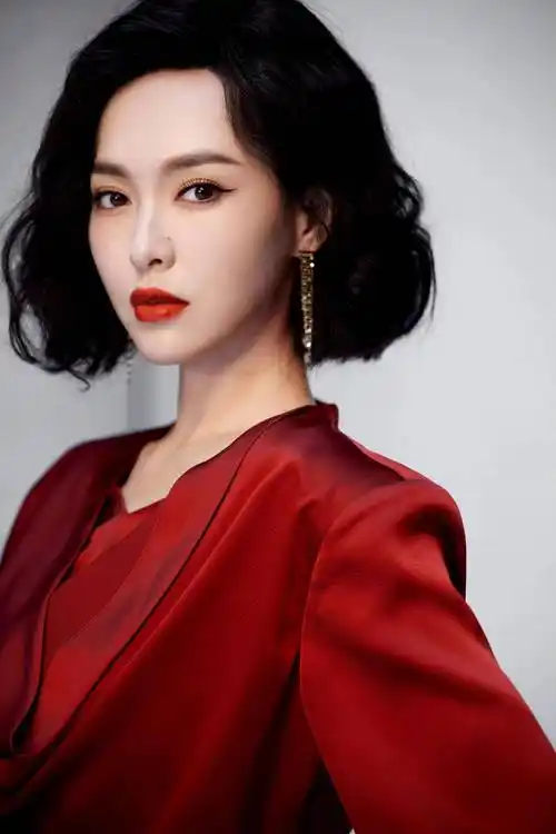 唐嫣cos狂飙大嫂被嘲!