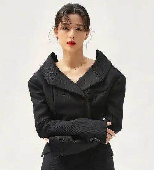 全智贤上演复古大片,当了辣妈也时尚,真不愧是嫁给了设计师之家