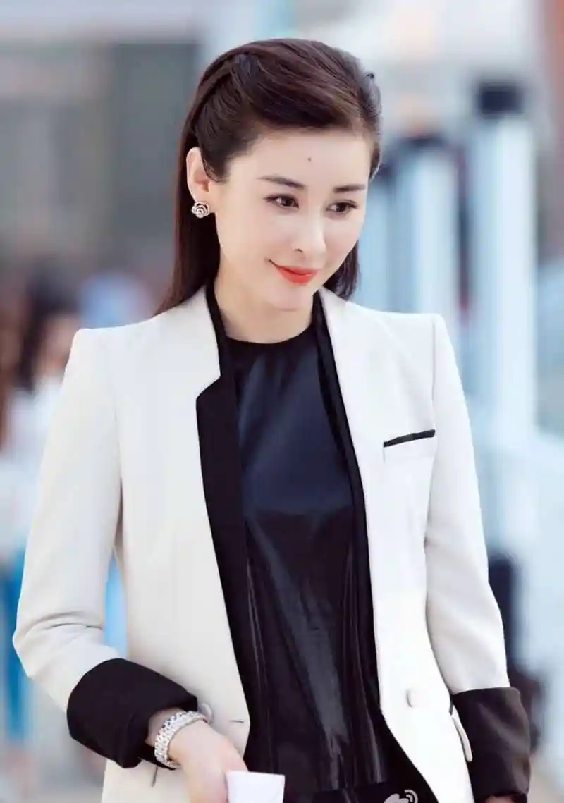 7barya7">周扬,1985年6月6日出生于辽宁省大连市,中国内地影视女演员