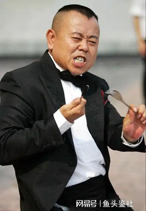 潘长江可谓是家喻户晓的明星了,尤其是他在春晚舞台上给我们带来那些