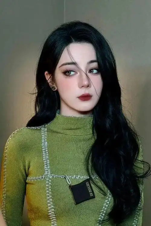 浓颜适合什么妆?来看看迪丽热巴的妆容路线!