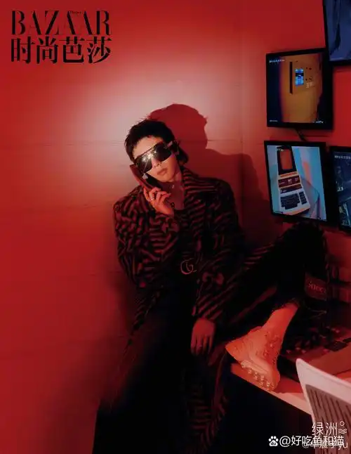 华晨宇杂志大片出炉,仿佛从科幻小说走出的主角,未来感造型炫酷到炸!