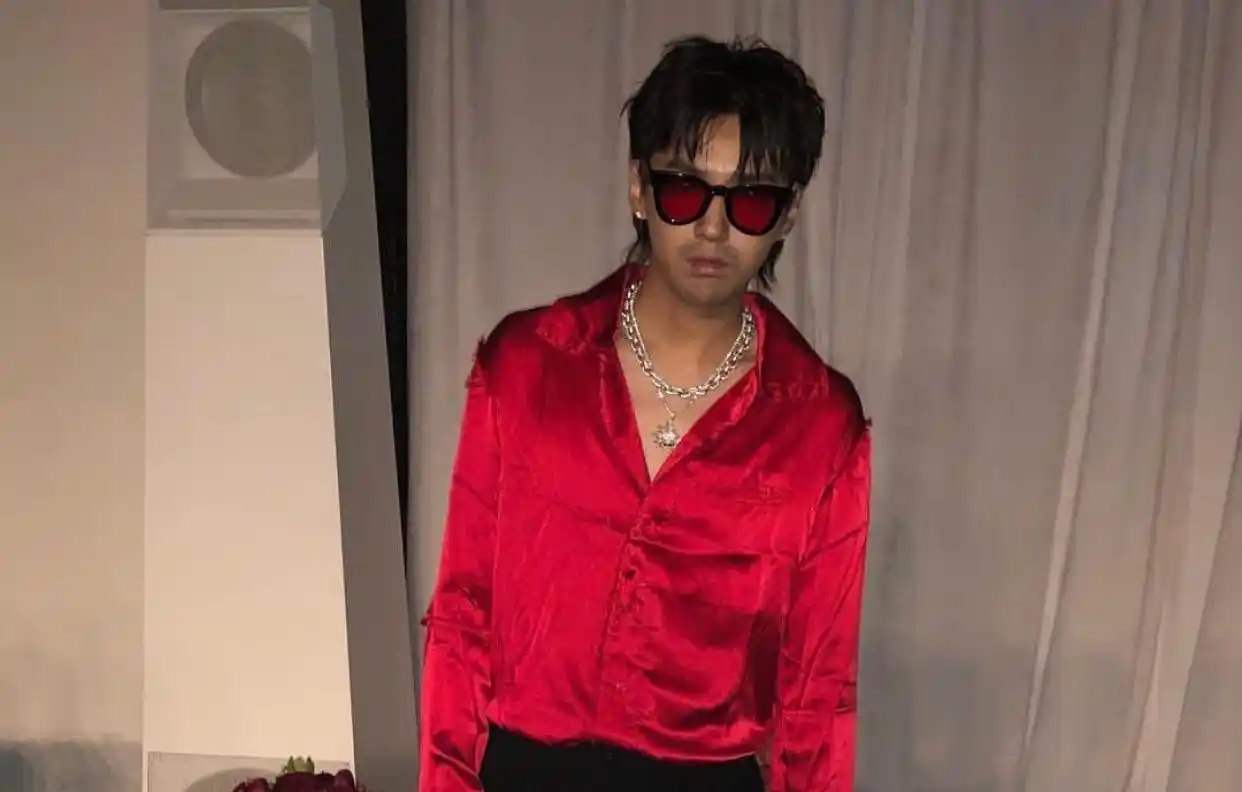 这真的是吴亦凡!发行专辑之后为何以这样的造型露面?