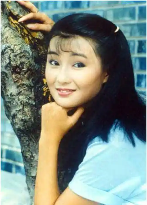 原创张曼玉滥情三十年十几任男友为何一生逐爱却孤独终老