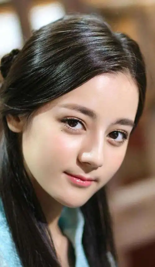 迪丽热巴出道时图片