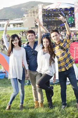 会员登录可下载 1024 无水印图片