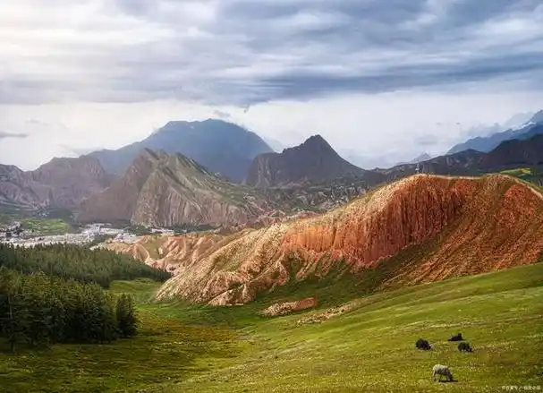 卓尔山风景区在哪里?探秘青海神秘之地,卓尔山美景让