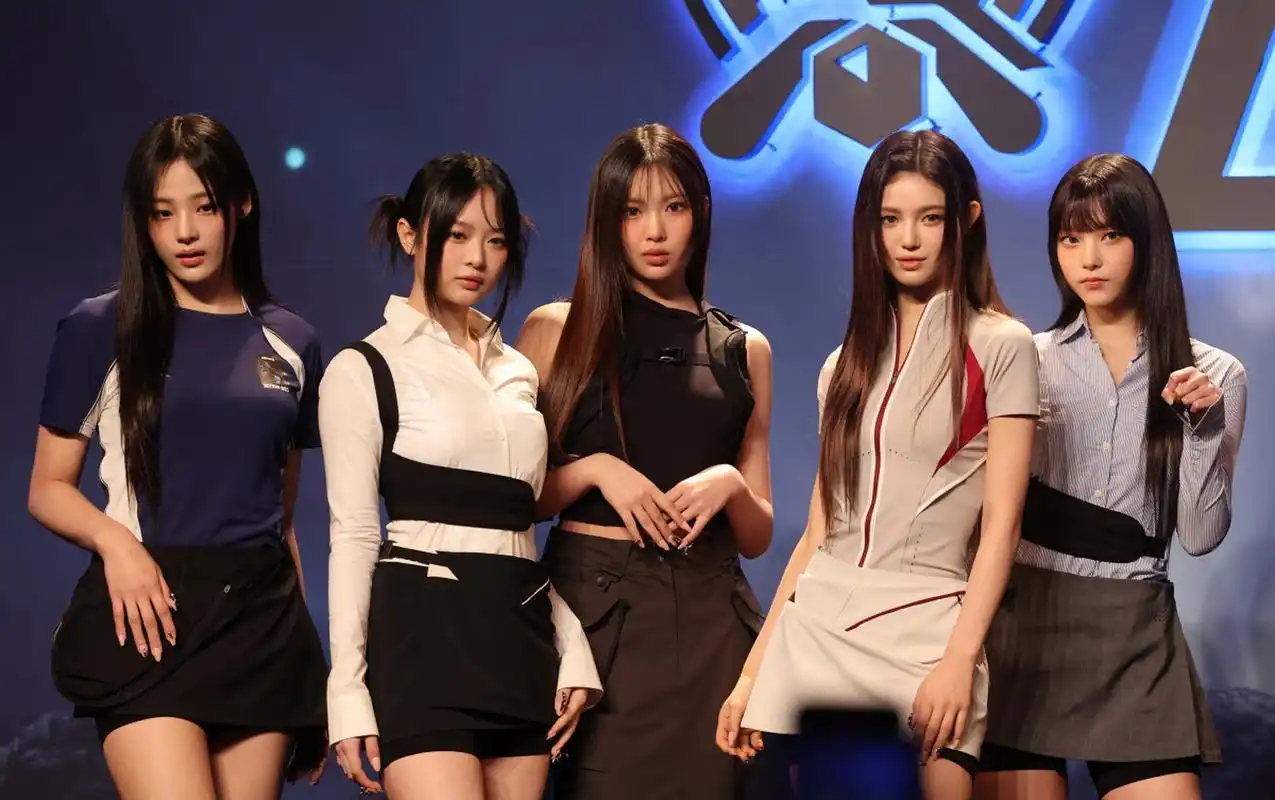 韩国人气女团newjeans17日就即将在"2023英雄联盟全球总决赛"和"美国