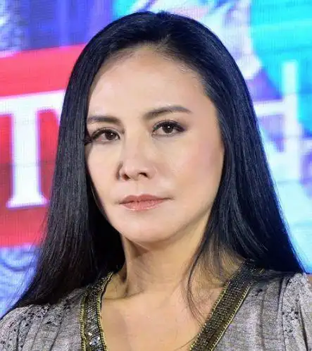 马景涛前女友,今51岁被20多岁男生追,爱情不分年龄