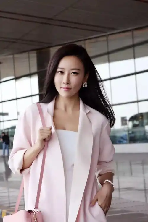 毛俊杰被证实是说谎,深圳海关公开现场视频,喊话谁给你的优越感