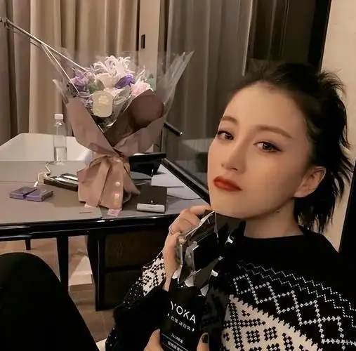 中韩混搭张碧晨,活力四射刘明湘齐名的《中国好声音》16强李嘉格,虽然