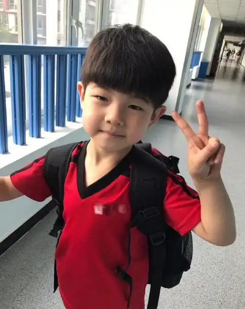 沙溢儿子安吉一年学费25万寒窑再难出贵子