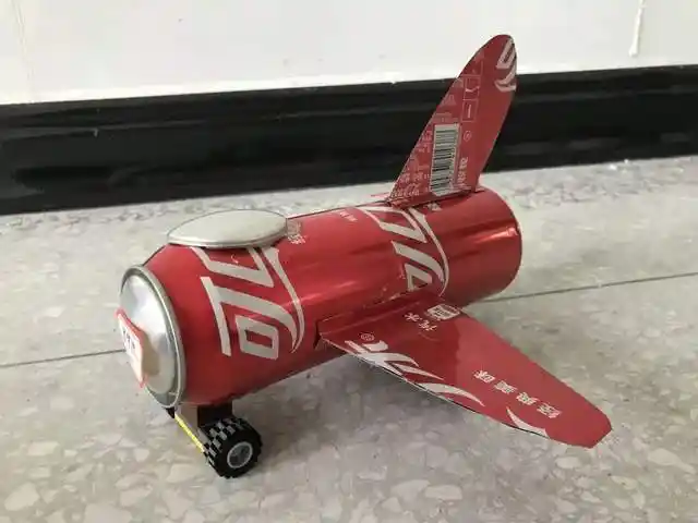 天府新区永兴小学开展"垃圾分类 变废为宝"手工制作大赛_作品_环保_永