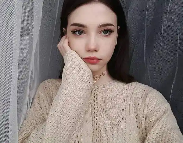 17岁乌克兰混血美少女清纯美照颜值逆天气质高冷