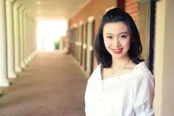 专区首页 攻略 抖音女版丑八怪歌手,在线试听地址介绍   童英然, 歌手