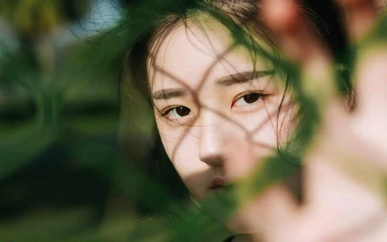 赵露思甜美运动风写真图片桌面壁纸