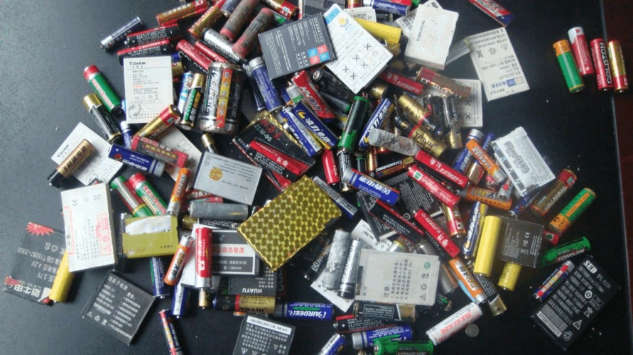 丁家嘴小学积极开展回收废旧电池活动