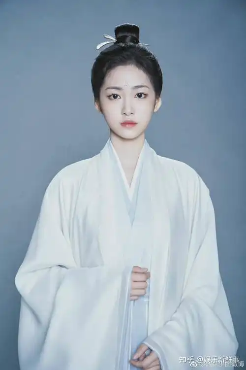 营,近期在热播剧星汉灿烂里演王姈,演技和颜值都在线向涵之2002年出生