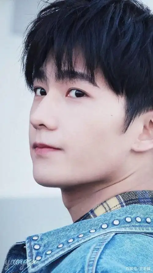 杨洋帅气壁纸欣赏