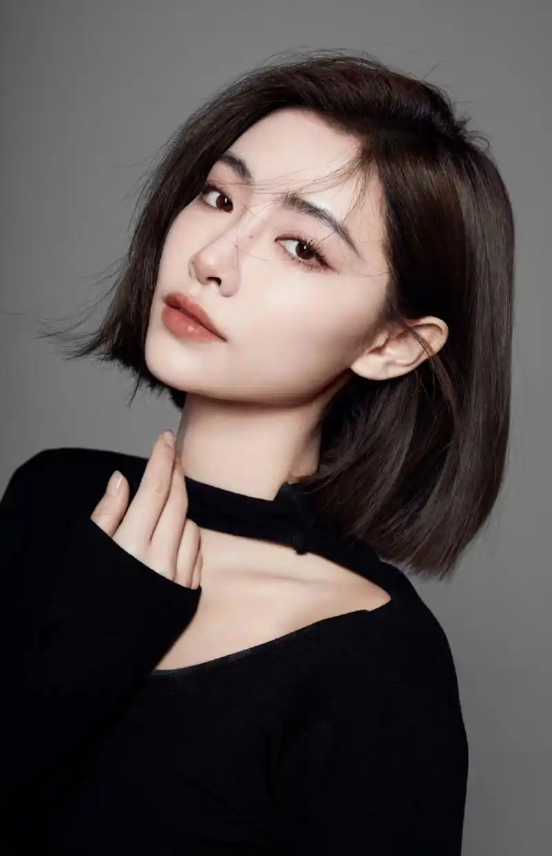 短发的许佳琪,真是又飒,又酷,又美,又魅,爱极了!