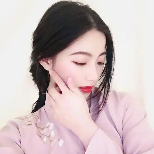 笑得很灿烂的女生头像 爱笑的女生头像唯美大全