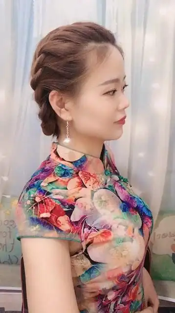 穿旗袍这样扎头发超好看
