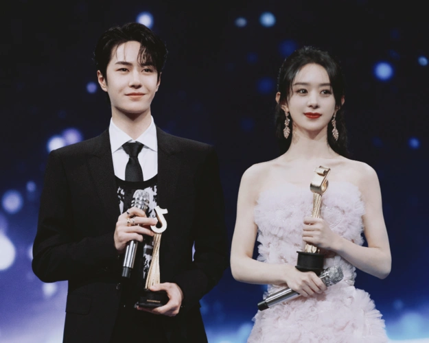 赵丽颖王一博被传二搭,粉丝集体发声,后援会为施压暂停应援工作