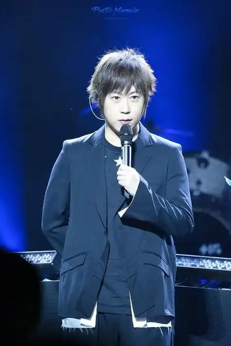 五月天阿信面相薄情 薄情男人面相-卜安居