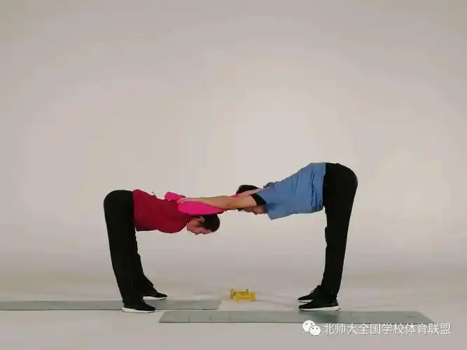 练习二:配合肩部拉伸