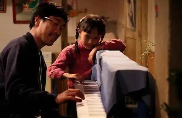 王千源:与妻子聚会相识,从无到有相互扶持,今事业有成家庭幸福_于倩