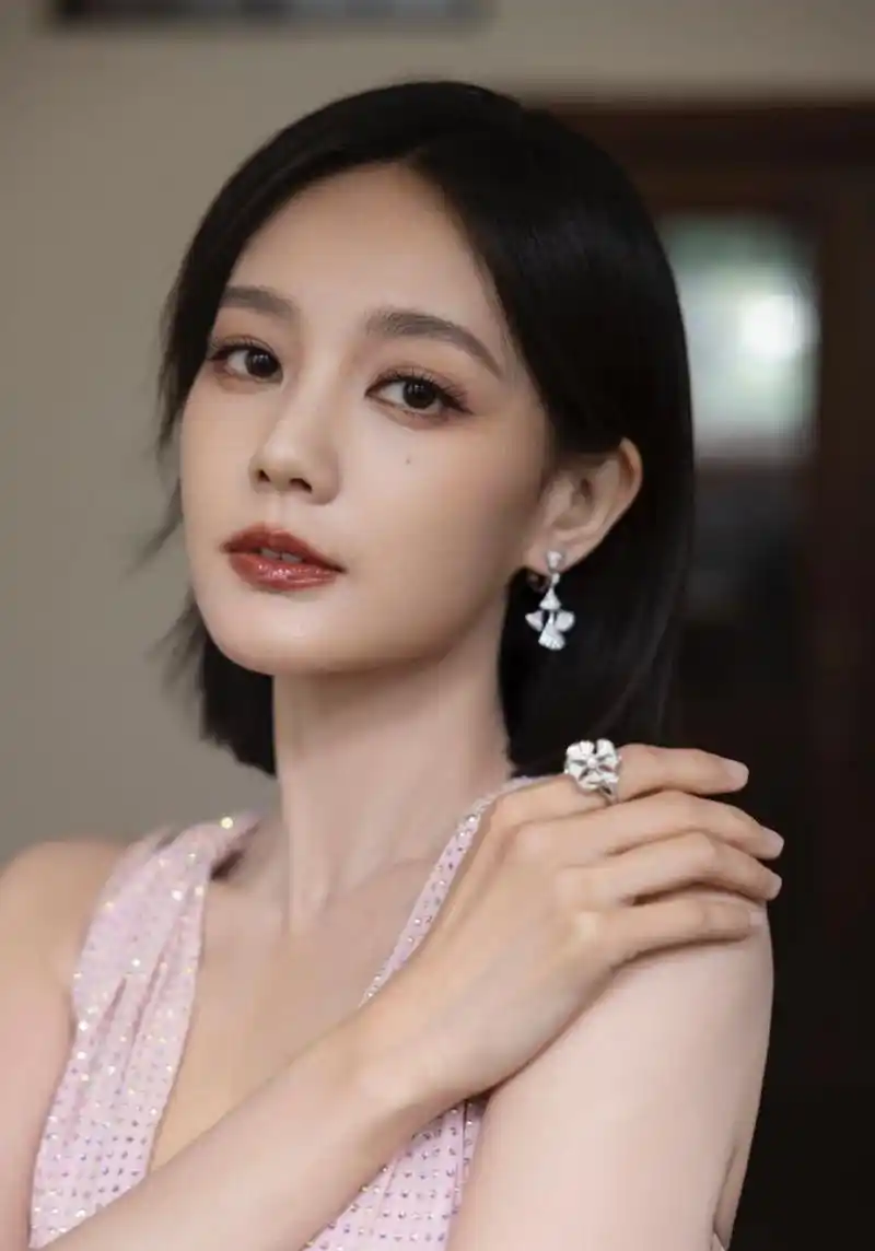 李一桐高清壁纸头像(四十九)[彩色]