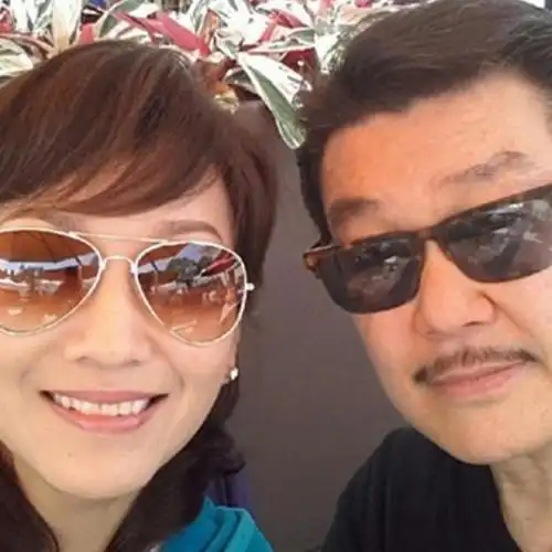 图黄锦燊身高忽高忽低与老婆赵雅芝婚恋曝光