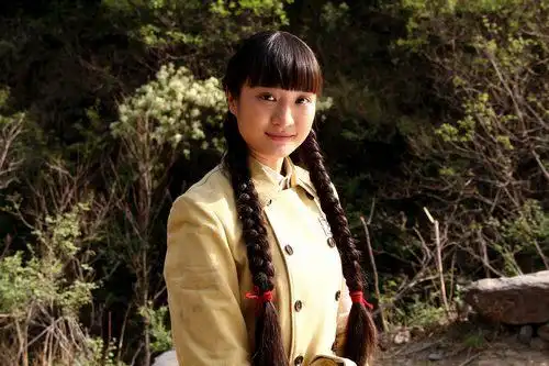 内地电视  搜狐娱乐讯 电视剧《石光荣的战火青春》目前正在浙江卫视