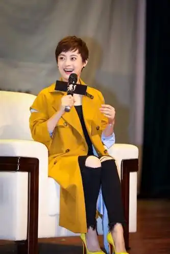 孙俪衣品真不耐,165的身高穿出了175的感觉,美从不低调!