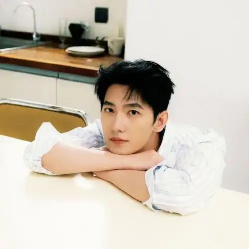 杨洋头像上新##杨洋居家男友