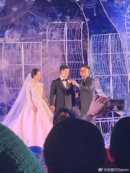 原创国乒第一陪练大婚养伤马龙率队为好兄弟捧场方博又当伴郎专业户