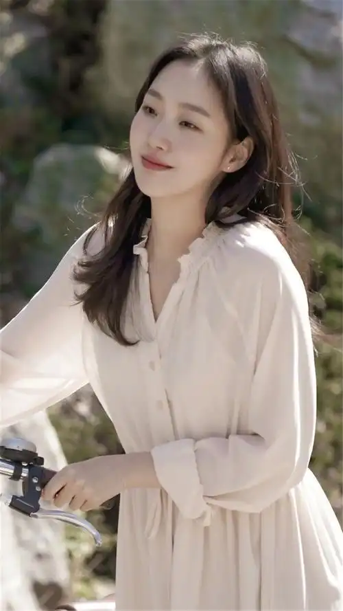 明星壁纸:韩国女星金高银,kim go eun,一位长相甜美,温柔可人的韩国女