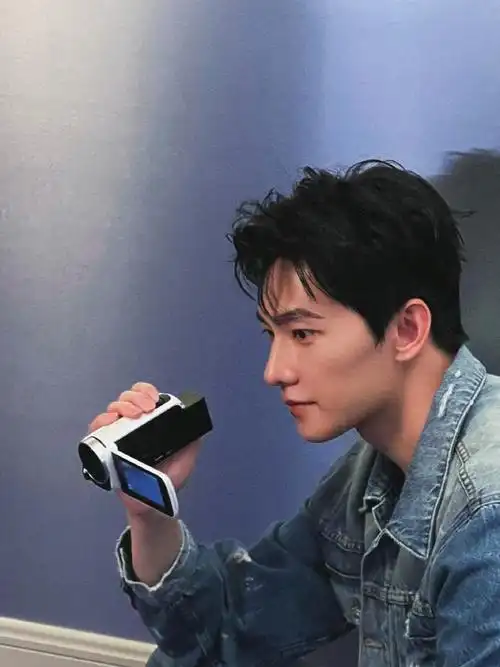 杨洋四分之三侧脸##杨洋侧脸好a