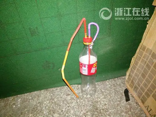 王某自制的吸毒工具