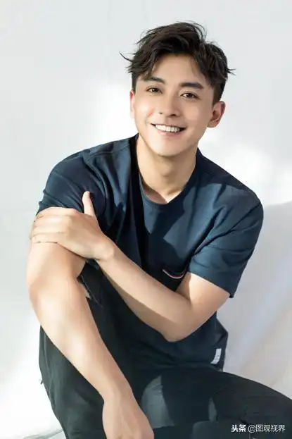 李姓明星(盘点中国10位姓李的80后男明星,有国民校草李易峰,中二的